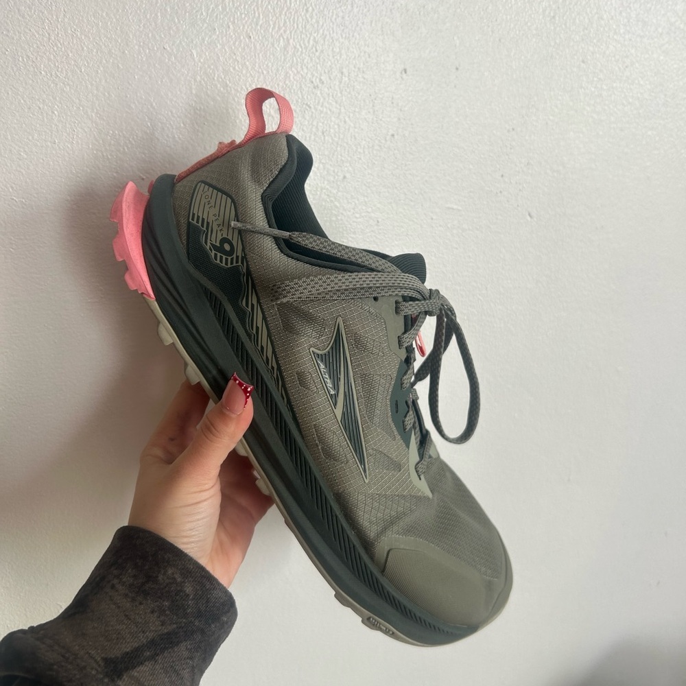 Altra Women's Athletic Shoes - Olive and Pink